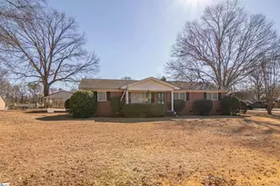 414 Mapleton Dr, Greenville, SC 29607 - Photo 2