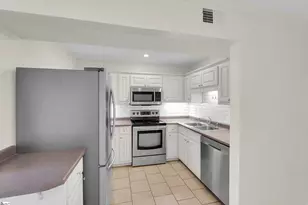 925 Cleveland St, Greenville, SC 29601 - Photo 8