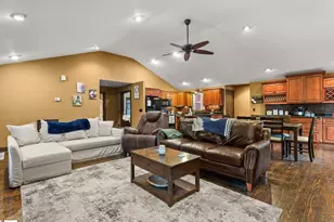 109 S Laurel St, Walhalla, SC 29691 - Photo 6