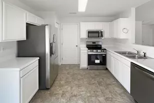 306 Revis Creek Ct, Simpsonville, SC 29681 - Photo 2