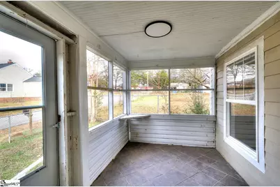 105 Francis Avenue, Greenville, SC 29611 - Photo 4