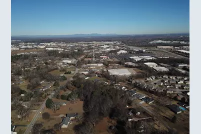 100 Berry Drive, Greenville, SC 29607 - Photo 8