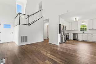 15 Haley Ct, Greenville, SC 29607 - Photo 8