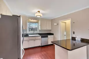 104 Forest Park Dr, Easley, SC 29642 - Photo 18