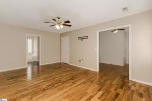 401 Claremont Cir, Spartanburg, SC 29301 - Photo 26