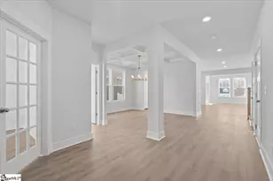 327 Florence St, Spartanburg, SC 29303 - Photo 4