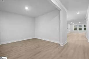 462 Amaryllis Ln, Woodruff, SC 29388 - Photo 4