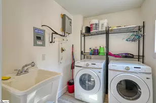 297 Werts St, Greenville, SC 29605 - Photo 18