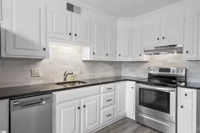 925 Cleveland Street #93, Greenville, SC 29601 - Photo 8