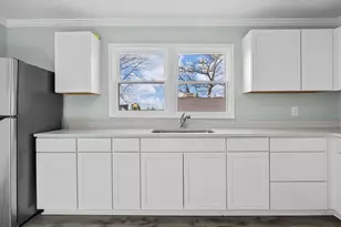 737 Lowrys Rd, Gaffney, SC 29340 - Photo 12