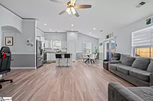 1366 Romany Ct, Boiling Springs, SC 29316 - Photo 6