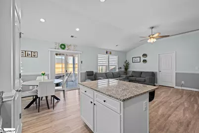 1366 Romany Court, Boiling Springs, SC 29316 - Photo 8