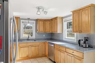 609 Roe Rd, Greenville, SC 29611 - Photo 8