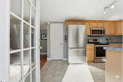 609 Roe Road, Greenville, SC 29611 - Photo 6