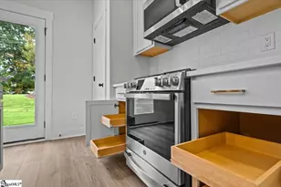 521 W Norvell Ct, Spartanburg, SC 29307 - Photo 6