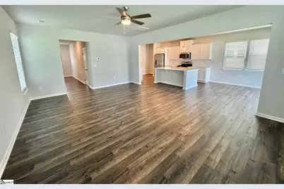 1825 Berkshire Lane, Spartanburg, SC 29303 - Photo 2