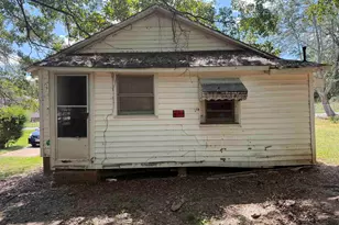 37 Market St, Williamston, SC 29697 - Photo 4