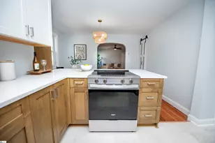 147 Pleasant Ridge Ave, Greenville, SC 29605 - Photo 14