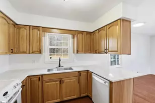 513 E Turner St, Landrum, SC 29356 - Photo 8