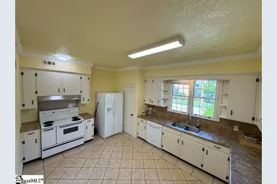 308 W Poinsett Street, Greer, SC 29650 - Photo 10