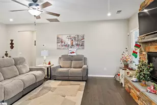 105 Fawn Hill Dr, Simpsonville, SC 29681 - Photo 4