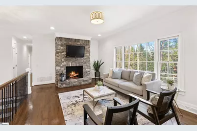 313 E Seven Oaks Drive, Greenville, SC 29605 - Photo 12