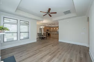 811 Vita Dr, Greer, SC 29651 - Photo 6