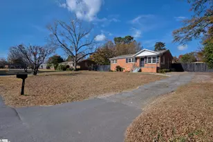 106 Middleton Ln, Greenville, SC 29607 - Photo 2