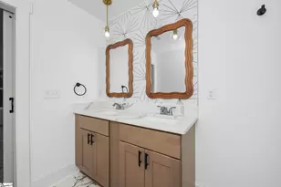 107 Mary St, Greenville, SC 29611 - Photo 14