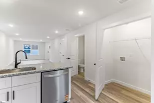 251-253 Vanderbilt Rd, Spartanburg, SC 29301 - Photo 6