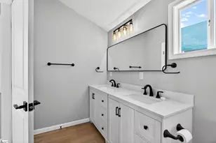 35 Henry St, Greenville, SC 29605 - Photo 28