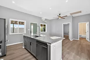 35 Henry St, Greenville, SC 29605 - Photo 14