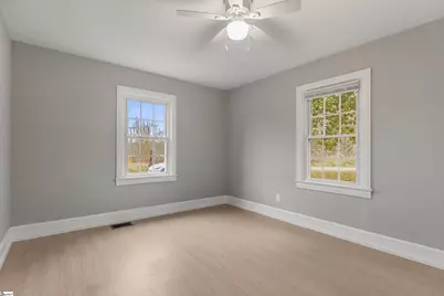201 E Beattie Street, Liberty, SC 29657 - Photo 12
