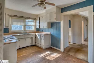 7 Courtney Cir, Greenville, SC 29617 - Photo 14