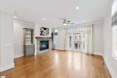 1027 Main Street #Unit 303, Greenville, SC 29601 - Photo 6