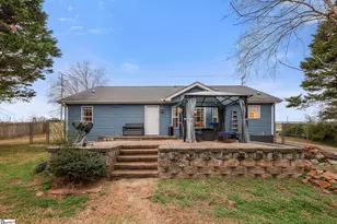 687 Robinson Rd, Greer, SC 29651 - Photo 6