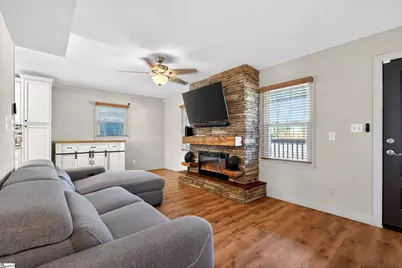 1012 Berry Drive, Boiling Springs, SC 29316 - Photo 6