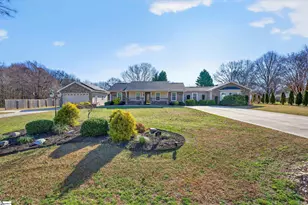 1012 Berry Dr, Boiling Springs, SC 29316 - Photo 2