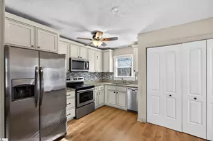 1012 Berry Dr, Boiling Springs, SC 29316 - Photo 10