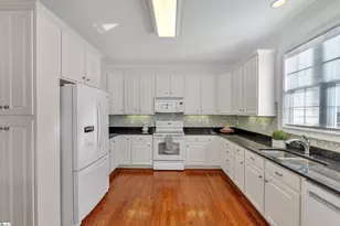 208 Carilion Ln, Greenville, SC 29617 - Photo 10