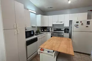 303 Maplewood Cir, Greer, SC 29651 - Photo 6