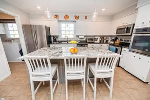 302 Peach Valley Dr, Spartanburg, SC 29303 - Photo 2