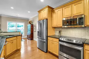 225 Bouchillion Dr, Greenville, SC 29615 - Photo 10