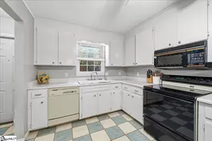 101 Ryan St, Taylors, SC 29687 - Photo 4