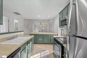 320 Oak Knoll Ct, Seneca, SC 29678 - Photo 6