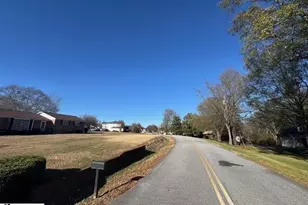 240 Jones Rd, Taylors, SC 29687 - Photo 22