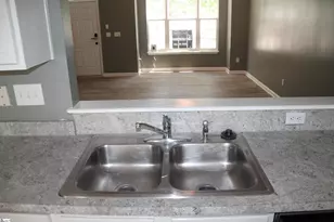 66 Sikes Cir, Mauldin, SC 29662 - Photo 6