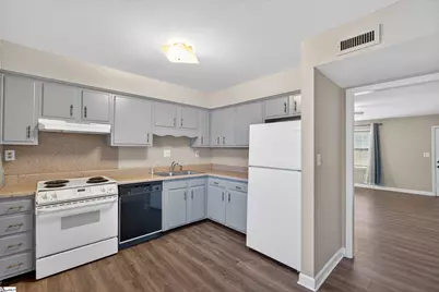 1436 Dover Road #Unit D, Spartanburg, SC 29301 - Photo 8