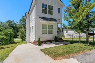 7 Railroad St, Greenville, SC 29607 - Photo 2