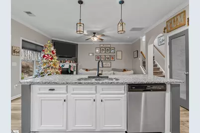 655 Autumn Breeze Walk, Inman, SC 33153 - Photo 10